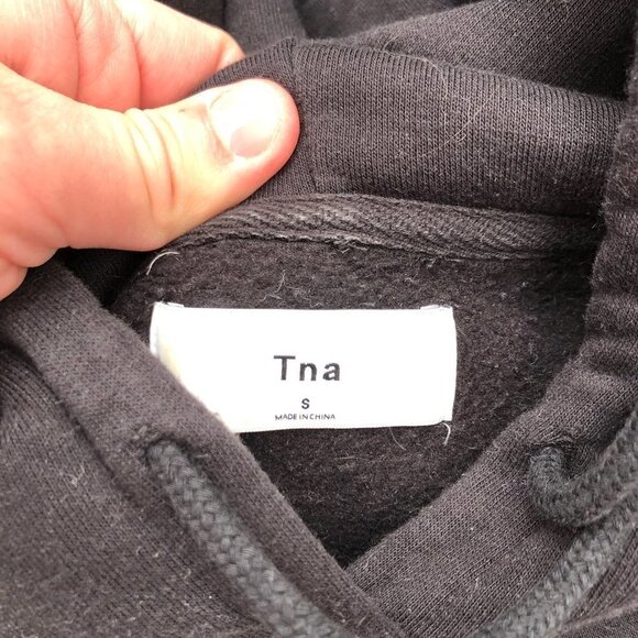 TNA The Iconic Hoodie Small Black - Picture 8 of 10